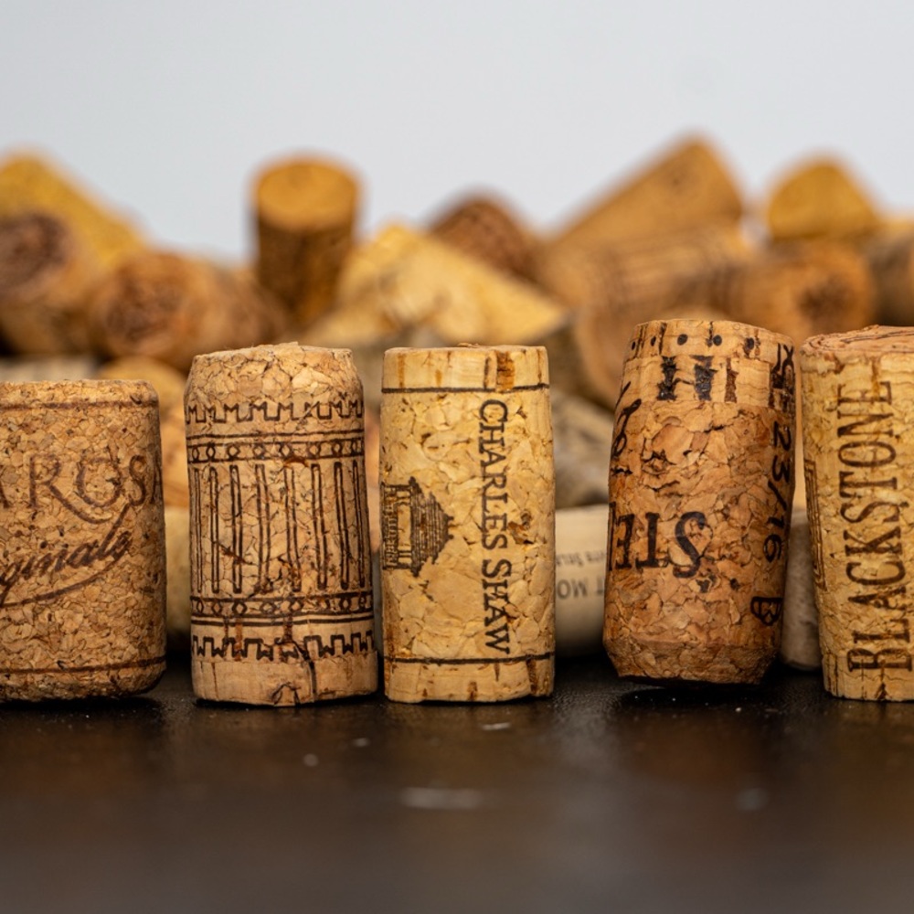 Assorted Wine Corks Collection approx 230 - Picture 3 of 9